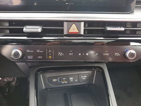 New 2025 Kia K5 GT-Line w/ GT-Line Premium Package image 16