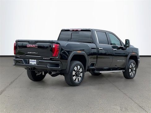 New 2026 GMC Sierra 2500 Denali w/ Denali Reserve Package image 4