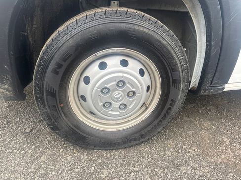 Used 2023 RAM ProMaster 2500 FWD image 24