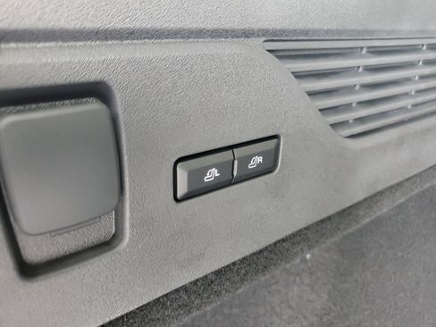 New 2026 Lincoln Nautilus Premier image 31