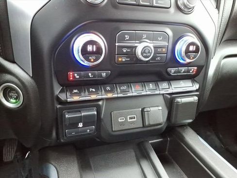 Used 2021 GMC Sierra 1500 SLT image 33