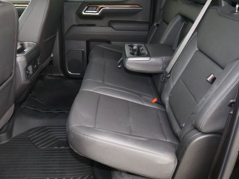 Used 2025 Chevrolet Silverado 1500 LT Trail Boss w/ Convenience Package II AWD/4WD image 23