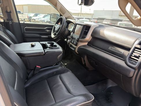 Used 2020 RAM 1500 Laramie AWD/4WD image 30