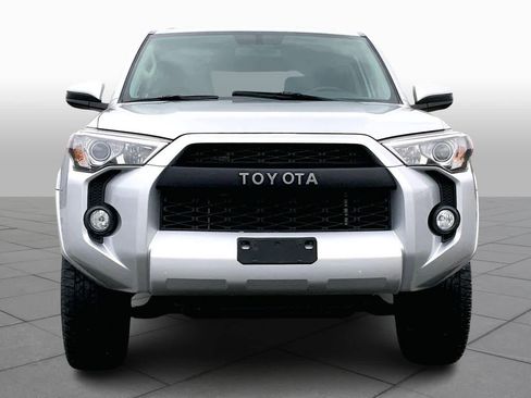 Used 2019 Toyota 4Runner SR5 image 3