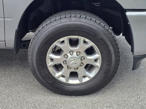 Used 2024 RAM 2500 Laramie AWD/4WD image 24