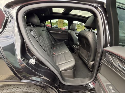 Used 2023 Alfa Romeo Stelvio Estrema AWD/4WD image 44