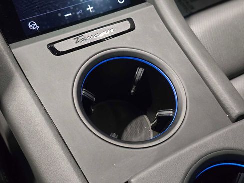 Used 2022 Porsche Taycan 4S image 32