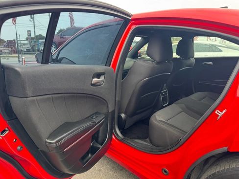 Used 2018 Dodge Charger R/T image 15