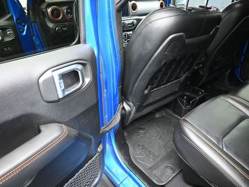 Used 2021 Jeep Gladiator Mojave AWD/4WD image 16