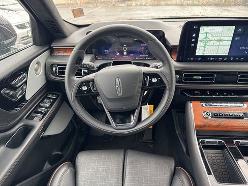 New 2025 Lincoln Aviator Black Label image 22
