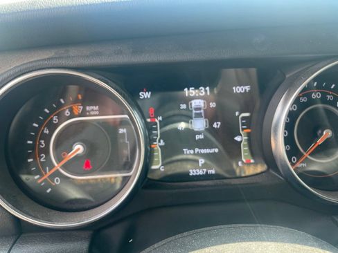 Used 2022 Jeep Gladiator Overland AWD/4WD image 10