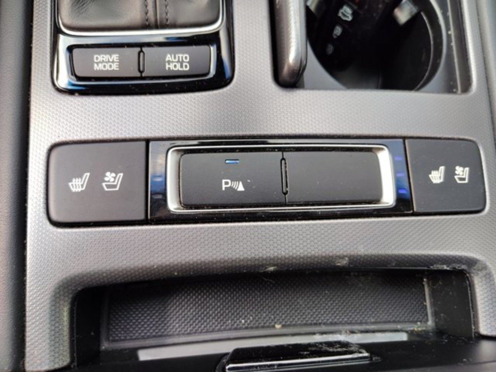Used 2015 Hyundai Genesis 5.0 RWD image 26