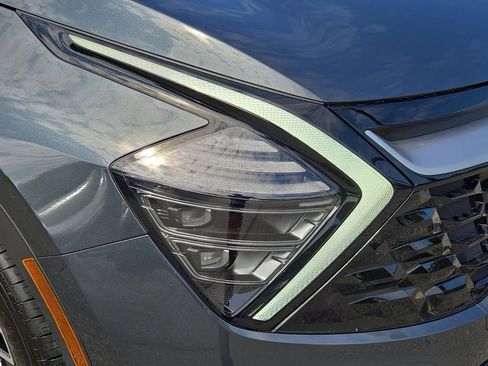 Certified 2025 Kia Sportage EX w/ Premium Package image 5