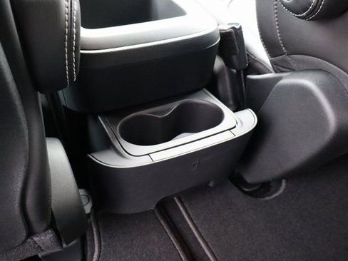 New 2026 Chrysler Pacifica Select FWD image 40