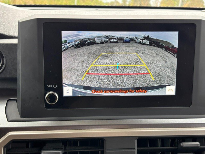 Used 2025 Toyota Tacoma SR5 AWD/4WD image 23