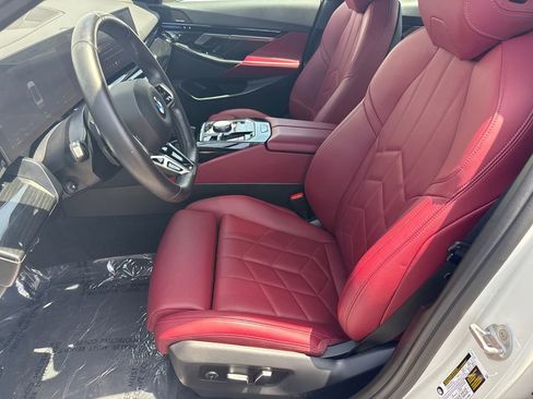 Used 2026 BMW 530i w/ M Sport Package RWD image 21