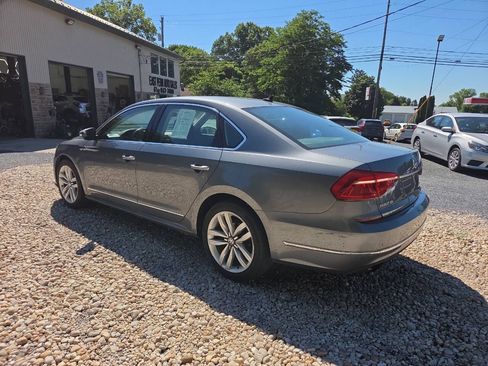 Used 2016 Volkswagen Passat 1.8T FWD image 4
