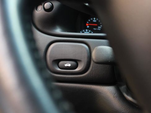 Used 2003 Chevrolet Corvette Z06 w/ Memory Package, 3 Drivers image 27