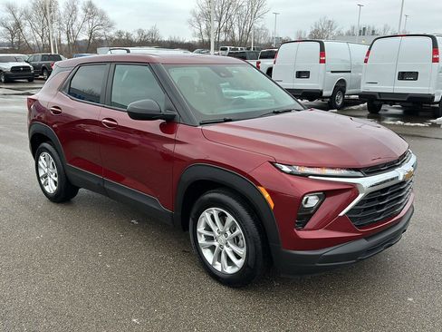 Certified 2025 Chevrolet TrailBlazer LS w/ LS Convenience Package image 9