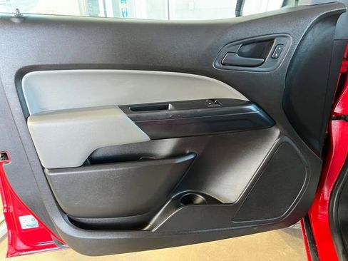 Used 2016 Chevrolet Colorado W/T image 14