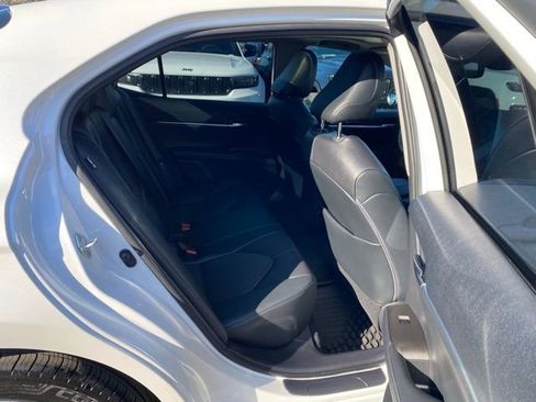 Used 2021 Toyota Camry XLE w/ Cold Weather Package image 31