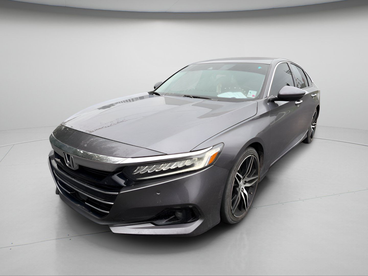 Used 2021 Honda Accord Touring image 2