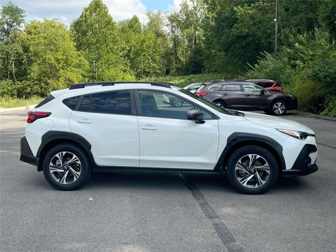 Used 2024 Subaru Crosstrek 2.0i Premium AWD/4WD image 6