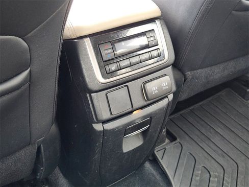 Used 2020 Subaru Ascent Limited w/ Popular Package #2A image 31