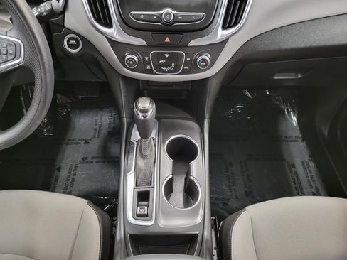 Used 2021 Chevrolet Equinox LT image 17