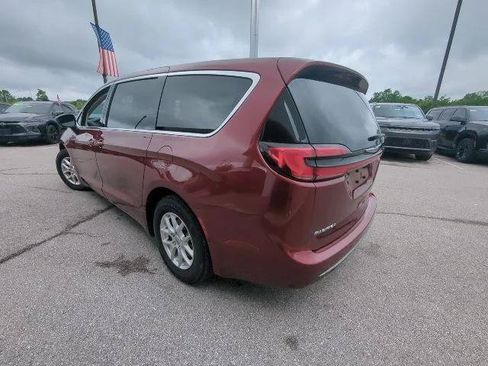 Certified 2023 Chrysler Pacifica Touring-L FWD image 29