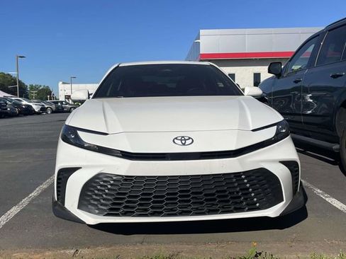 Used 2026 Toyota Camry SE image 2