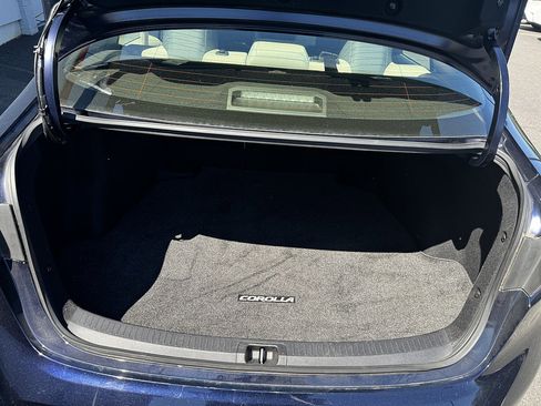 Used 2023 Toyota Corolla LE w/ Carpet Mat Package (TMS) FWD image 10