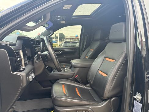 Used 2024 GMC Sierra 2500 AT4 w/ AT4 Premium Plus Package AWD/4WD image 7