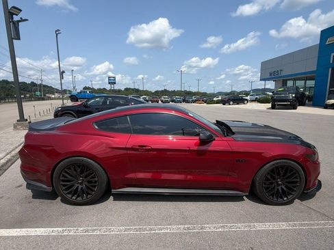 Used 2016 Ford Mustang GT Premium w/ Black Accent Package RWD image 8