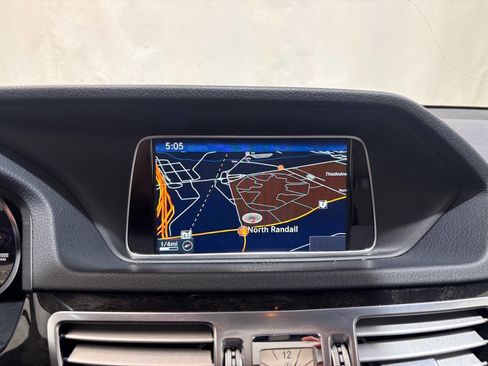 Used 2014 Mercedes-Benz E 350 4MATIC Sedan image 22