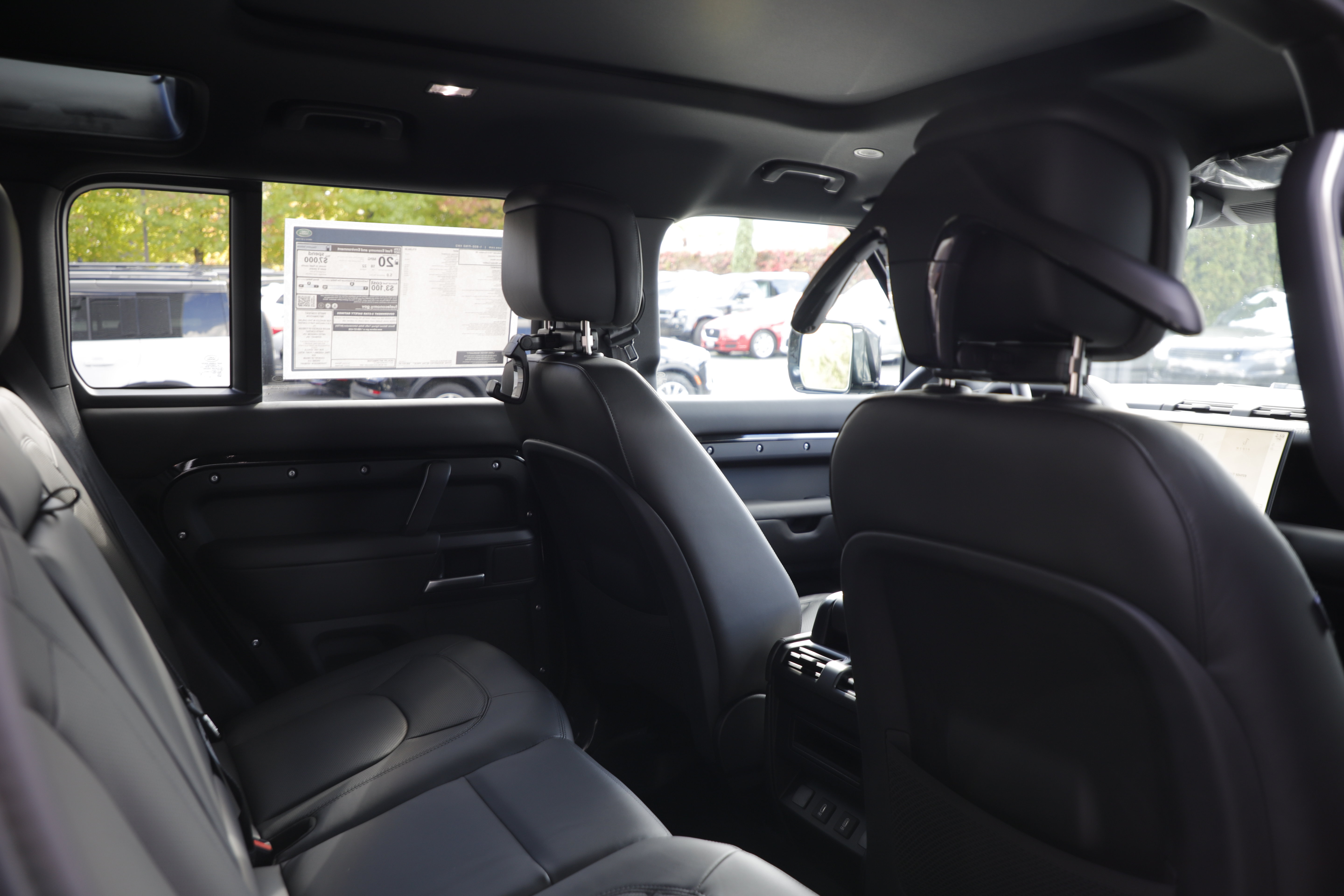 New 2026 Land Rover Defender 110 X-Dynamic SE AWD/4WD image 12