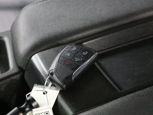 Used 2024 Chevrolet Silverado 1500 LT AWD/4WD image 36