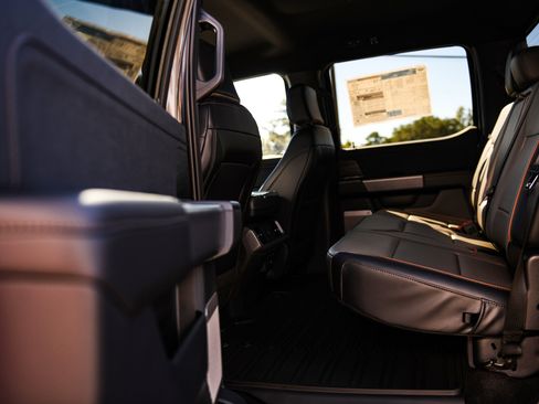 New 2025 Ford F150 Lariat w/ Equipment Group 501A Mid image 26