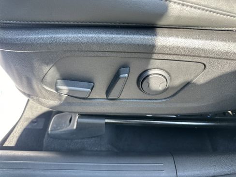 Used 2023 Kia Sorento S w/ Panoramic Sunroof Package AWD/4WD image 11