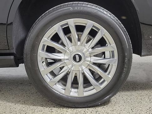 Used 2024 Cadillac Escalade Premium Luxury w/ Performance Package RWD image 9