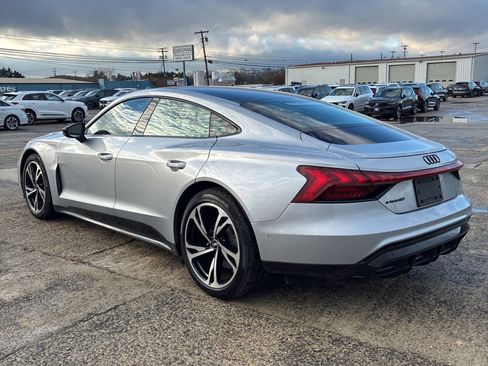 Used 2022 Audi e-tron GT Prestige w/ Prestige Package image 3