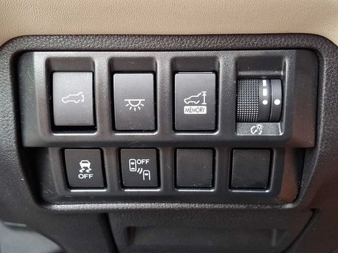 Used 2020 Subaru Ascent Touring AWD/4WD image 25