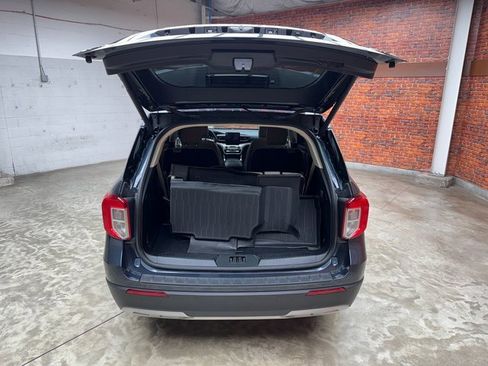 Certified 2022 Ford Explorer XLT w/ Equipment Group 202A image 27