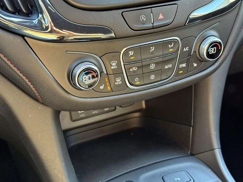 Used 2023 Chevrolet Equinox RS FWD image 26