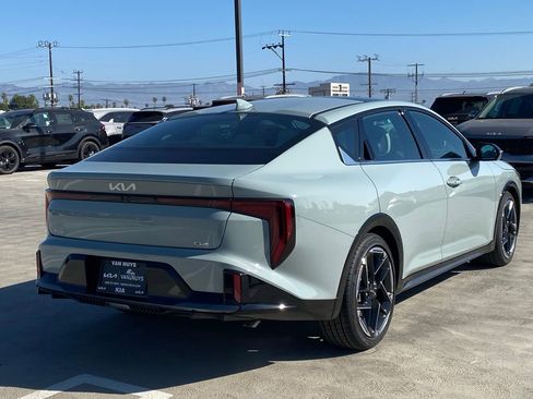 New 2025 Kia K4 GT-Line image 3