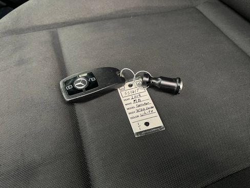 Used 2019 Mercedes-Benz Sprinter 170 Cargo image 32