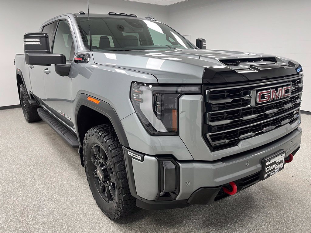 Used 2024 GMC Sierra 2500 AT4 w/ AT4 Preferred Package AWD/4WD image 2