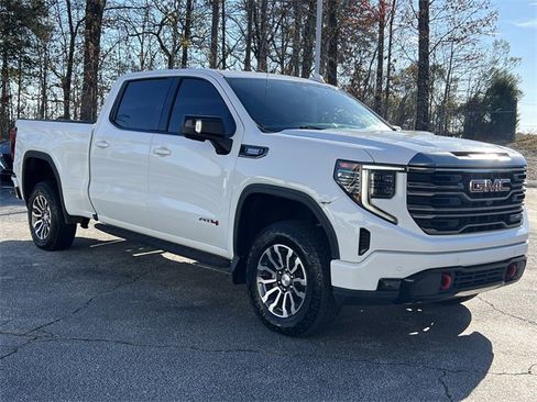Used 2022 GMC Sierra 1500 AT4 w/ Technology Package image 2