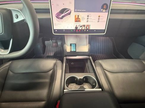 Used 2025 Tesla Model 3 RWD image 3