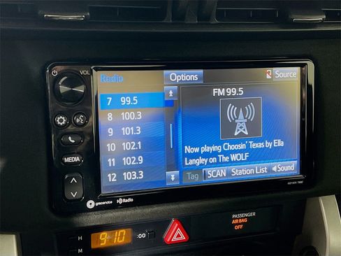 Certified 2017 Toyota 86 Base image 14